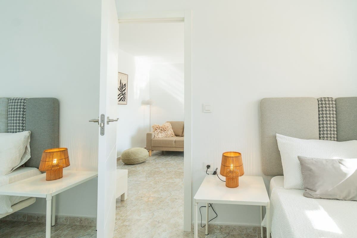Apartamento de 2 habitaciones en Torrevieja en venta - 199.000 € (Ref: 10023765)