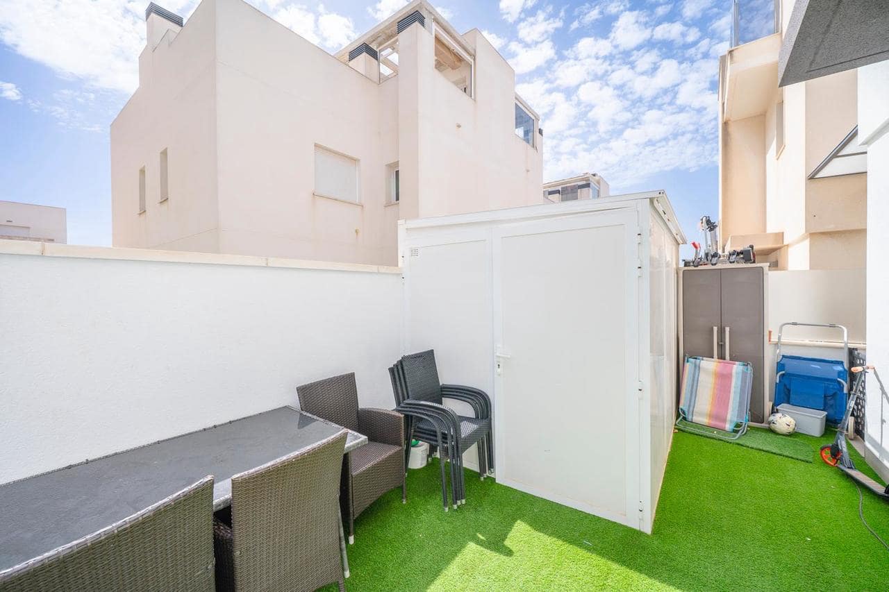 5 sovrum Villa till salu i Torrevieja med garage - 559 000 € (Ref: 10023768)