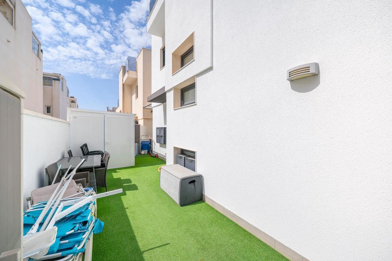 5 sovrum Villa till salu i Torrevieja med garage - 559 000 € (Ref: 10023768)