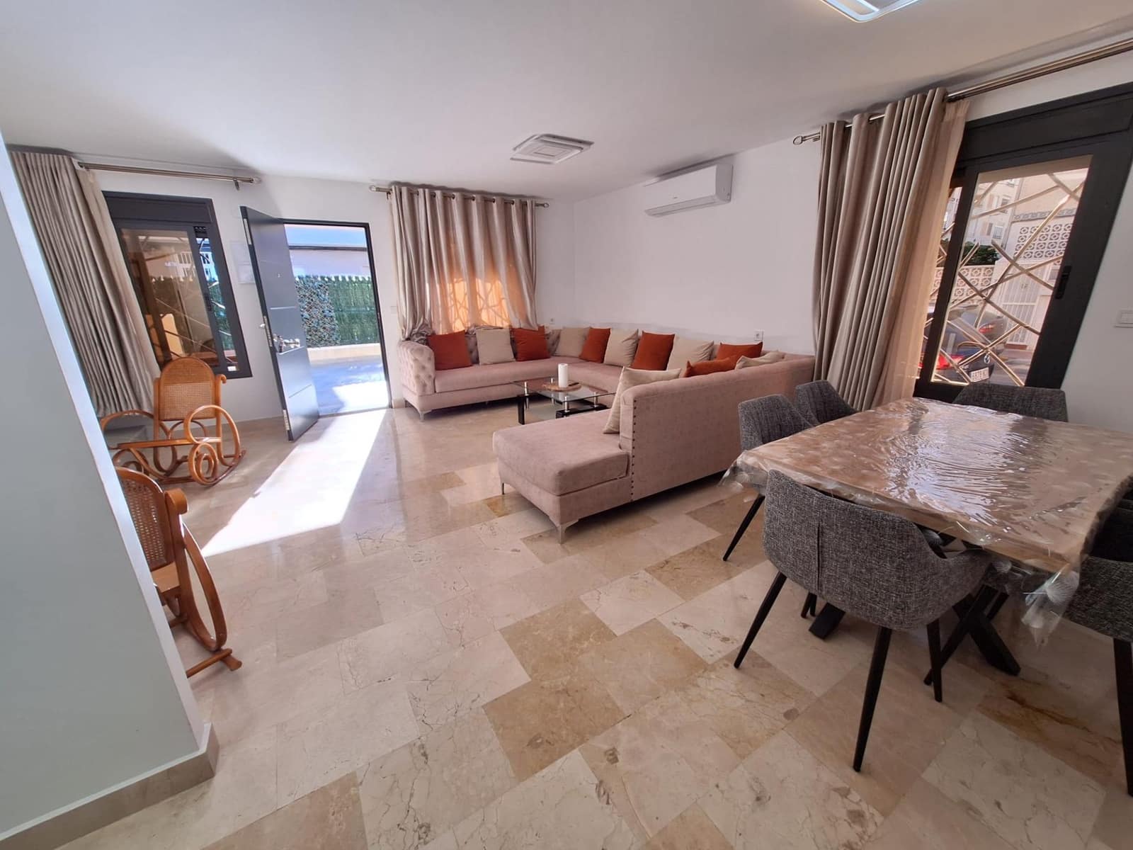 5 sovrum Hus till salu i Torrevieja - 319 500 € (Ref: 10023769)