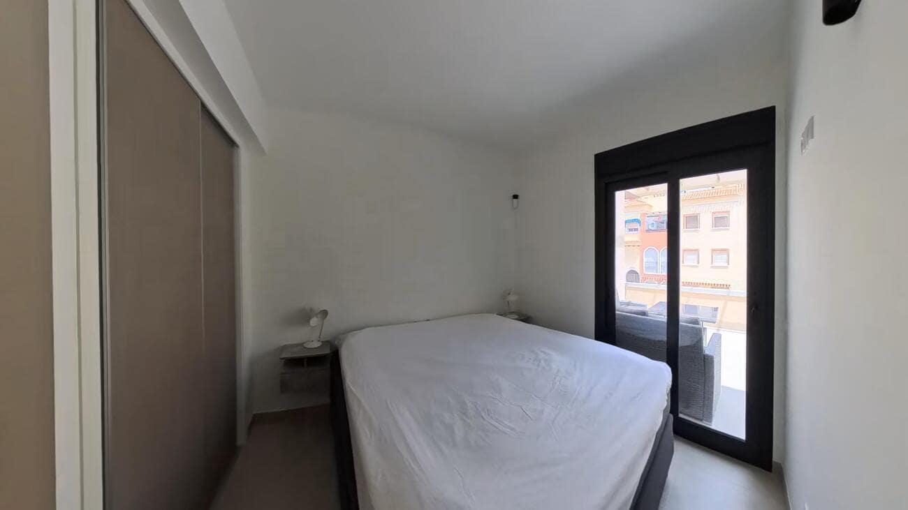 2 sypialnia Penthouse na sprzedaż w Torrevieja z basenem garażem - 389 000 € (Ref: 10023794)