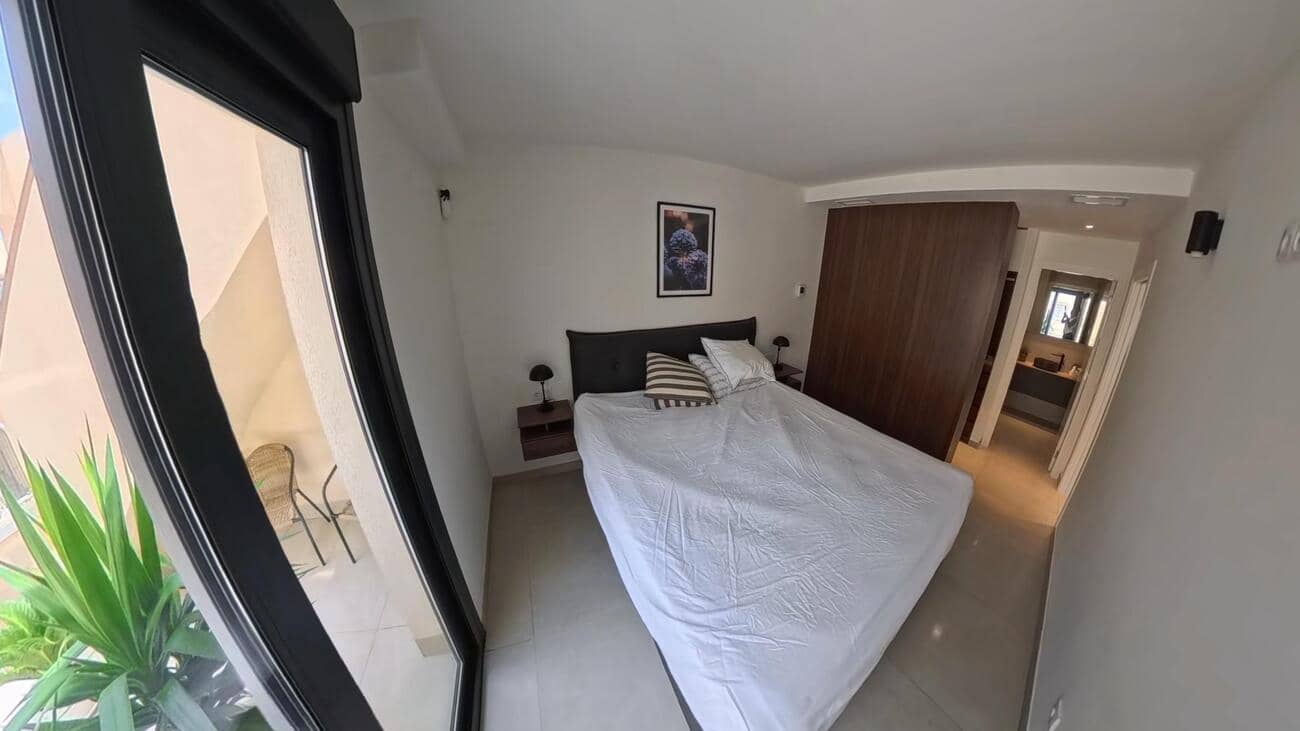 2 sypialnia Penthouse na sprzedaż w Torrevieja z basenem garażem - 389 000 € (Ref: 10023794)