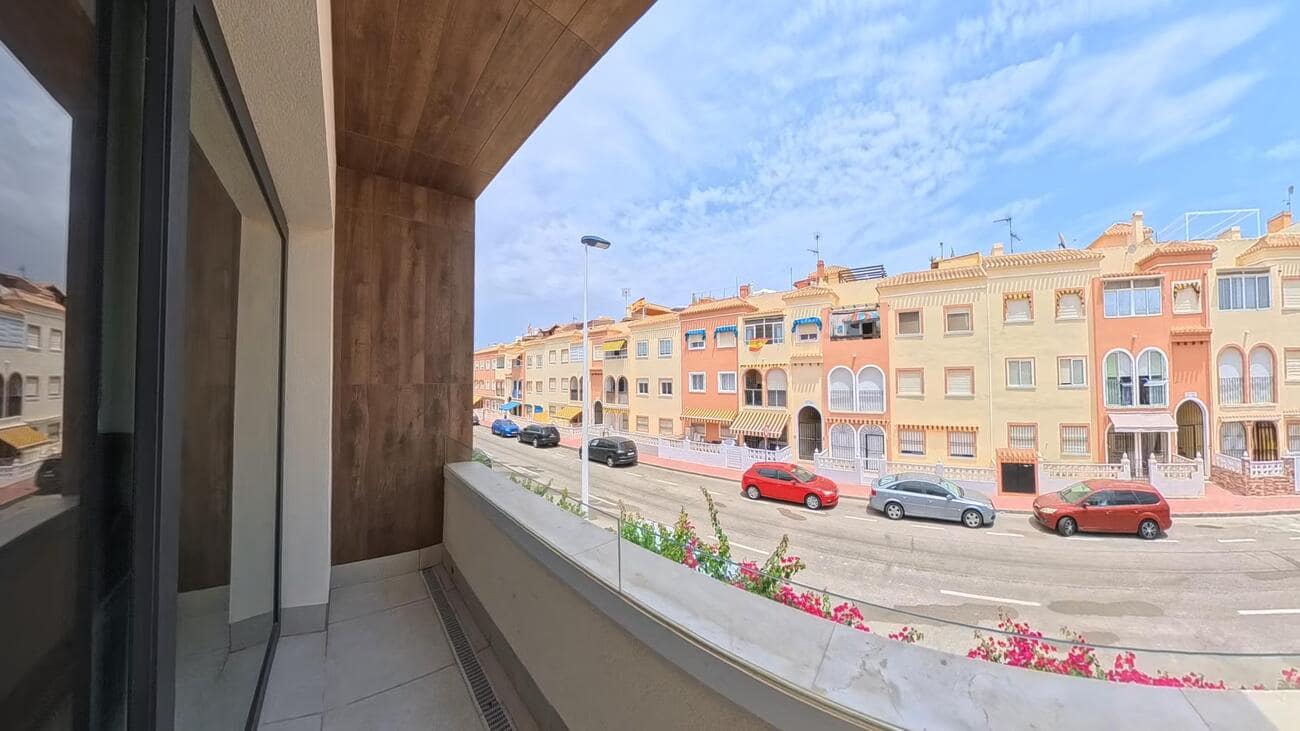 2 sypialnia Penthouse na sprzedaż w Torrevieja z basenem garażem - 389 000 € (Ref: 10023794)