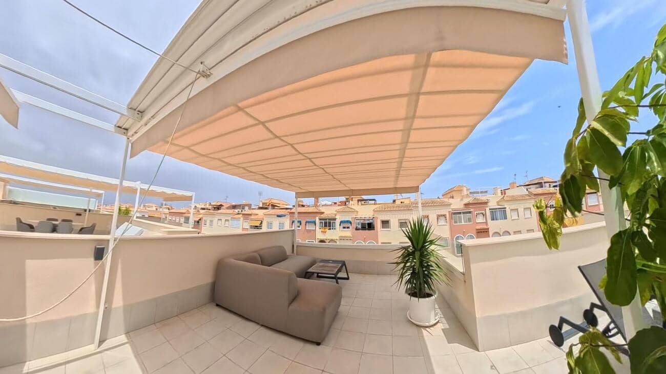 2 sypialnia Penthouse na sprzedaż w Torrevieja z basenem garażem - 389 000 € (Ref: 10023794)