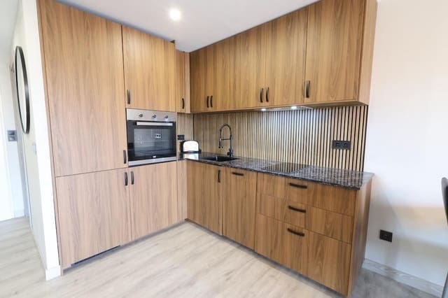Apartamento de 2 habitaciones en Aguamarina, Orihuela en venta con piscina garaje - 249.900 € (Ref: 10025379)