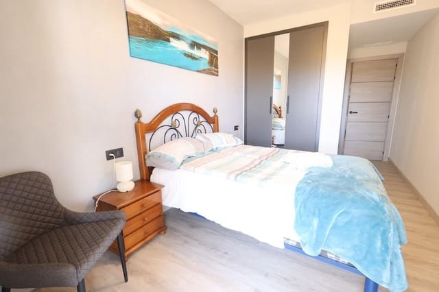 Apartamento de 2 habitaciones en Aguamarina, Orihuela en venta con piscina garaje - 249.900 € (Ref: 10025379)