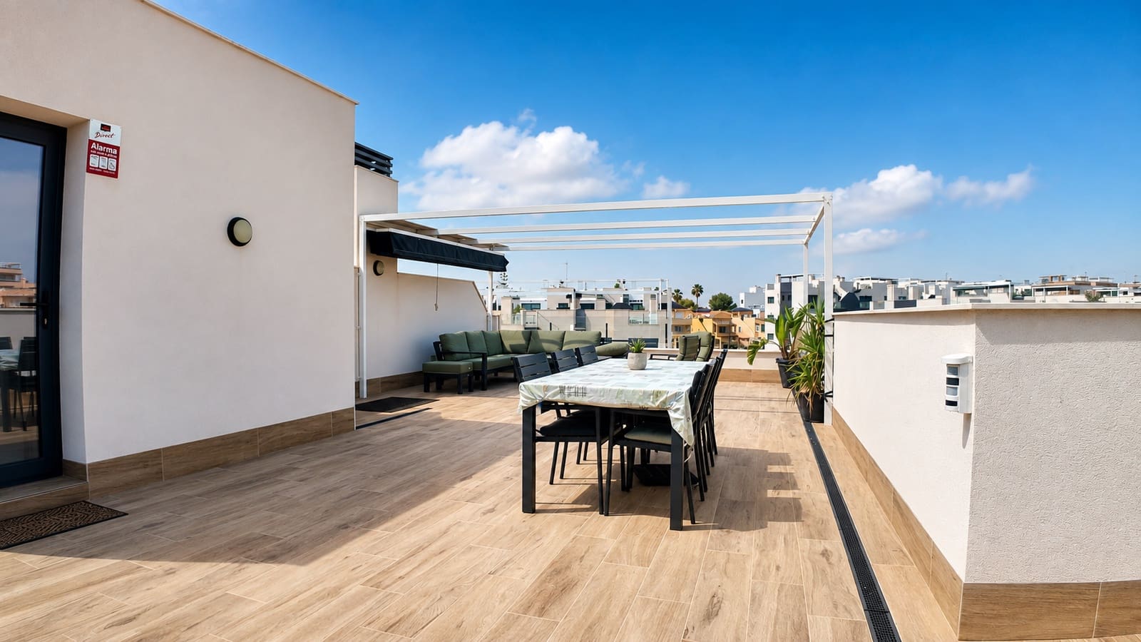 3 quarto Penthouse para venda em Orihuela Costa com piscina - 385 000 € (Ref: 10025380)