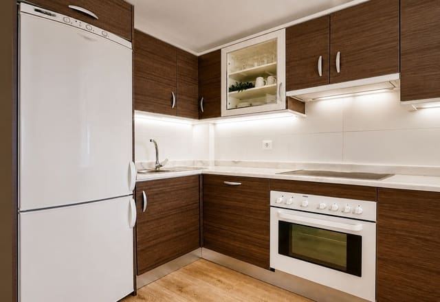 3 quarto Apartamento para venda em Manilva Pueblo, Manilva com piscina - 385 000 € (Ref: 10026985)