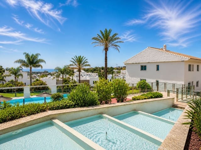2 soverom Leilighet til salgs i Zona Calvario, Estepona med svømmebasseng garasje - € 440 000 (Ref: 10026986)