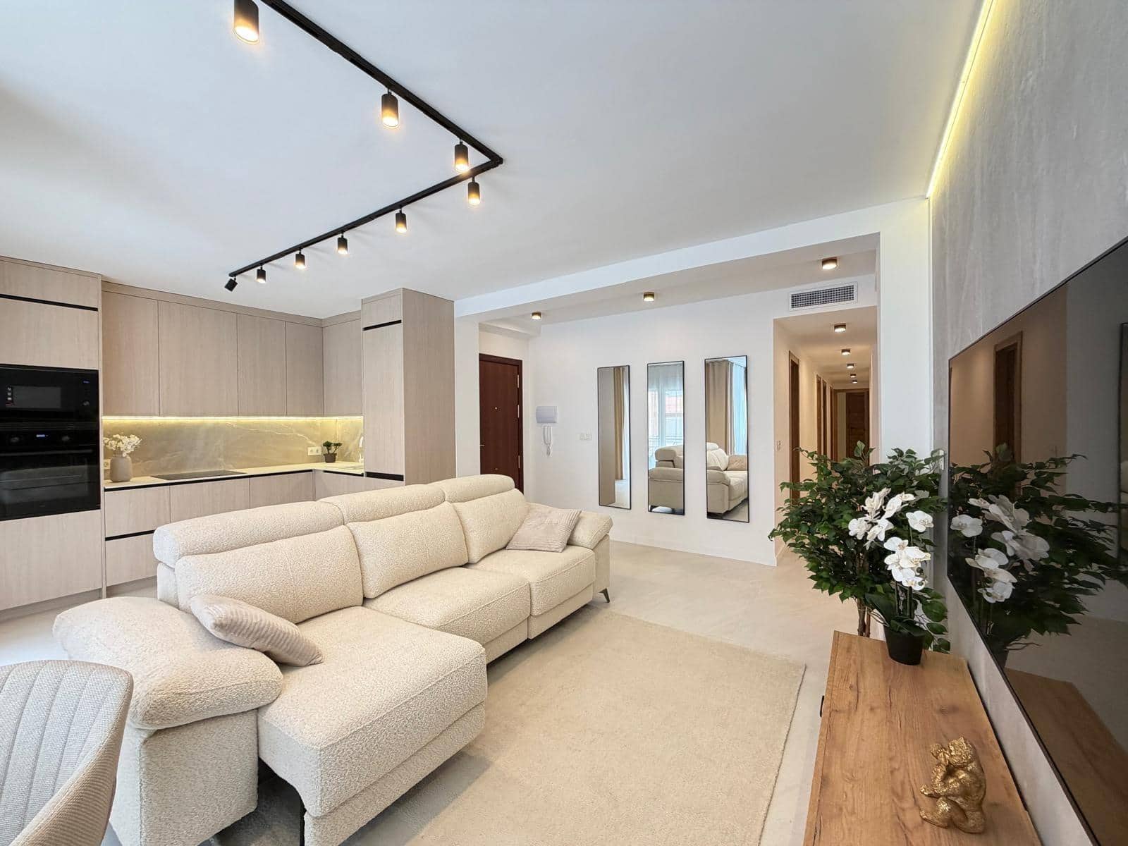 Apartamento de 4 habitaciones en Torrevieja en venta - 285.000 € (Ref: 10026992)