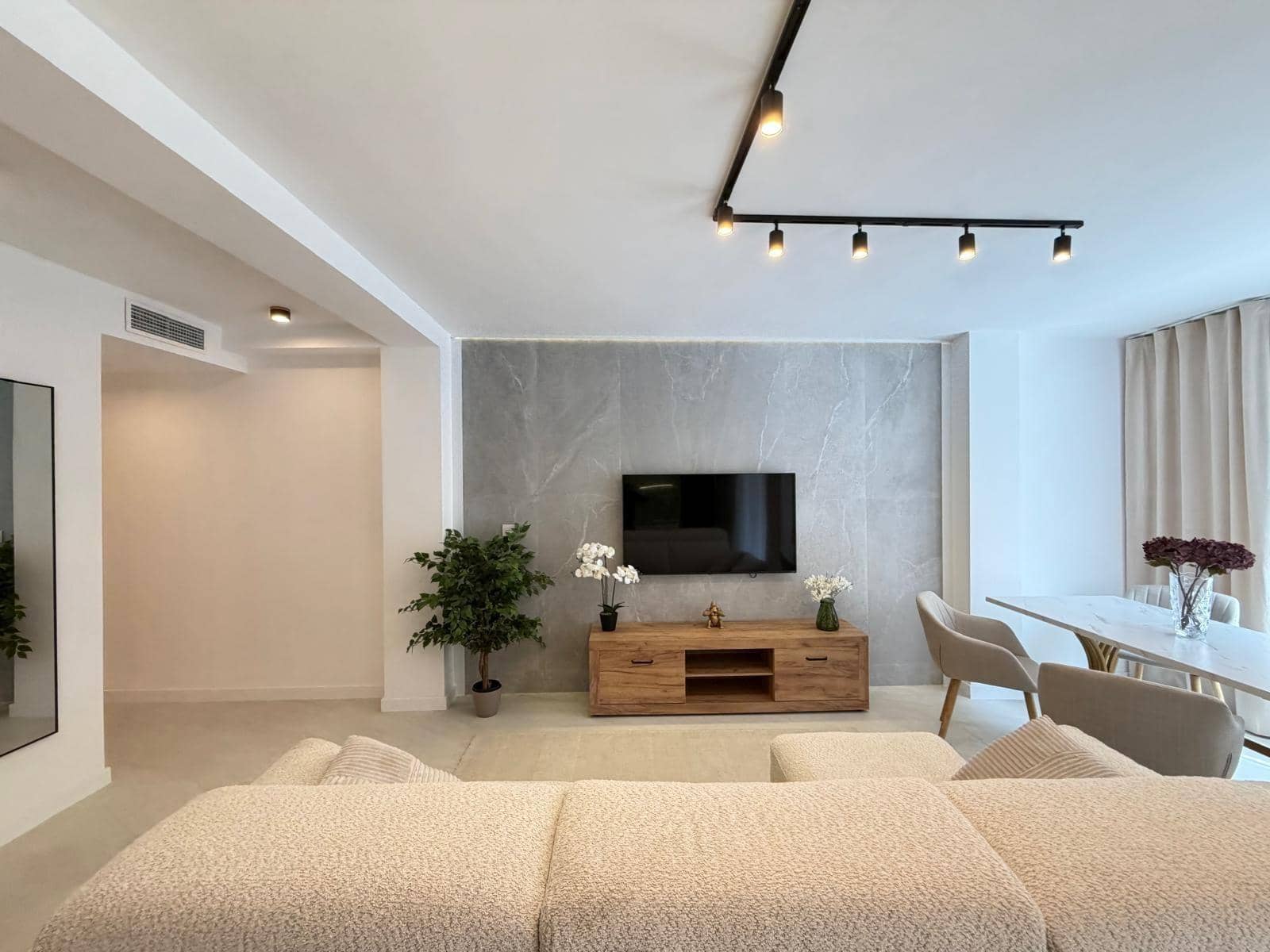 Apartamento de 4 habitaciones en Torrevieja en venta - 285.000 € (Ref: 10026992)