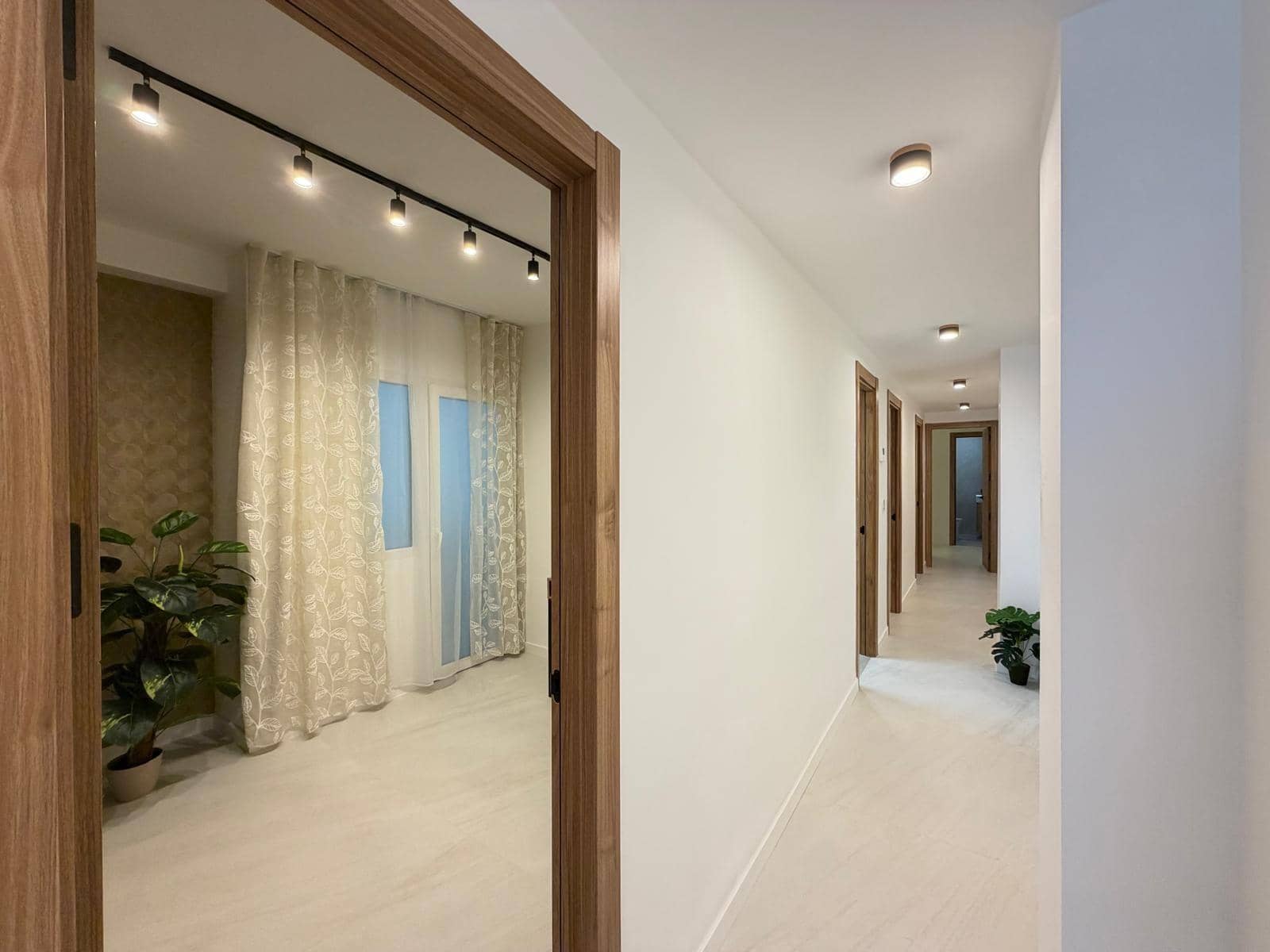 Apartamento de 4 habitaciones en Torrevieja en venta - 285.000 € (Ref: 10026992)