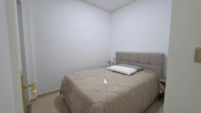 Apartamento de 2 habitaciones en Nueva Torrevieja, Torrevieja en venta con piscina - 174.900 € (Ref: 10026994)