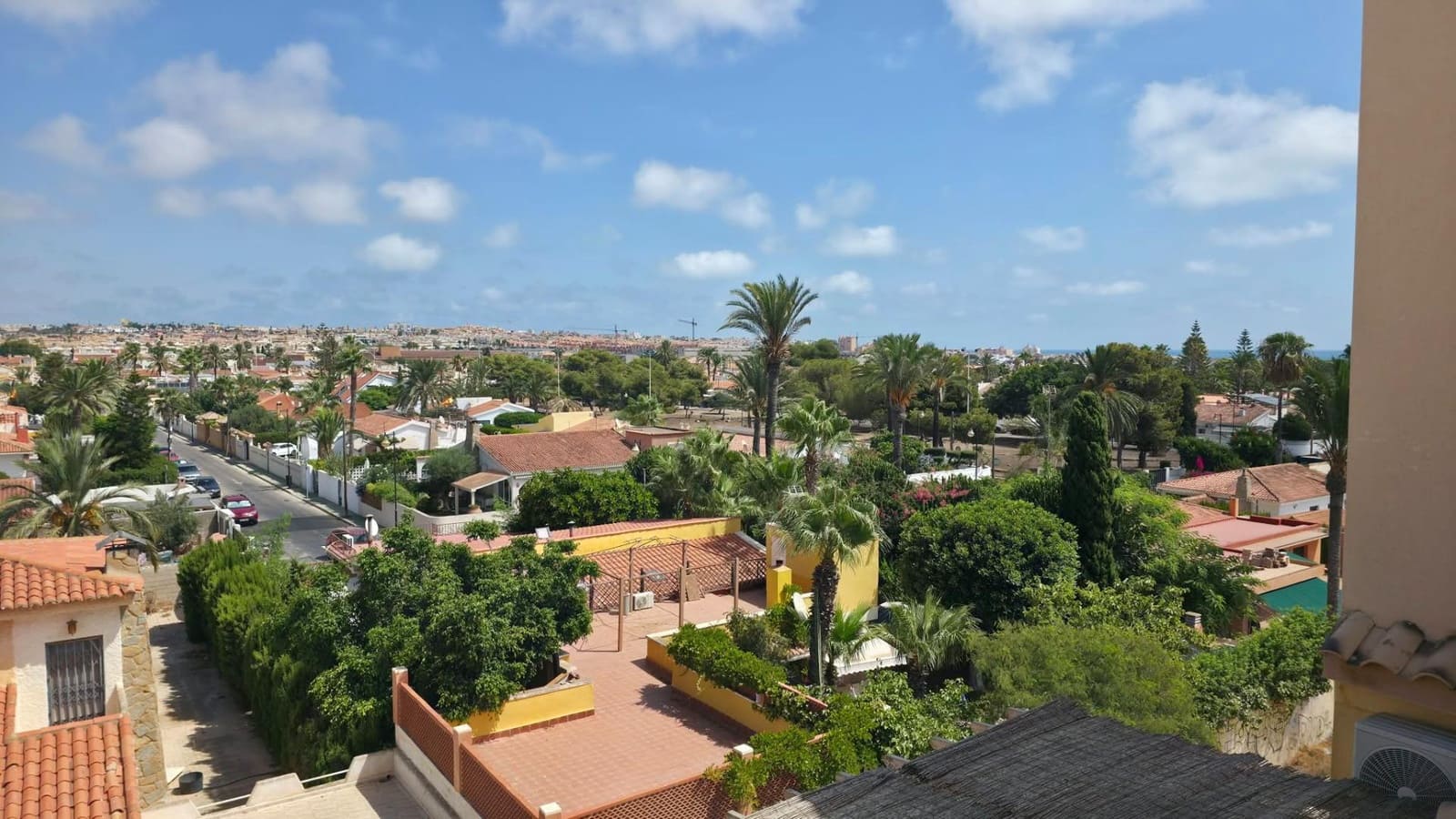 Apartamento de 2 habitaciones en Torrevieja en venta con piscina - 174.900 € (Ref: 10026994)