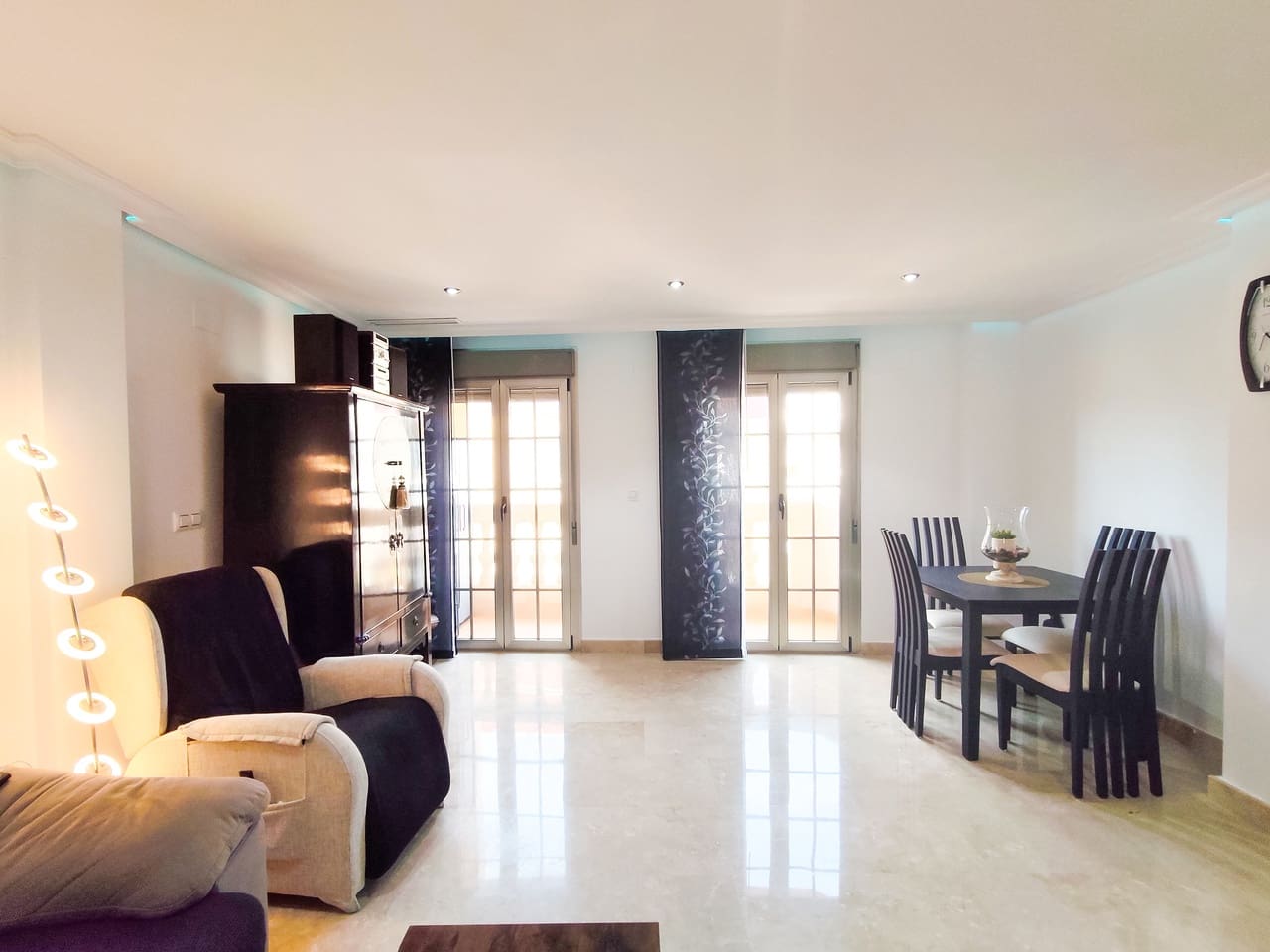 3 makuuhuone Huoneisto myytävänä paikassa Torrevieja mukana 
autotalli - 239 900 € (Ref: 10026995)