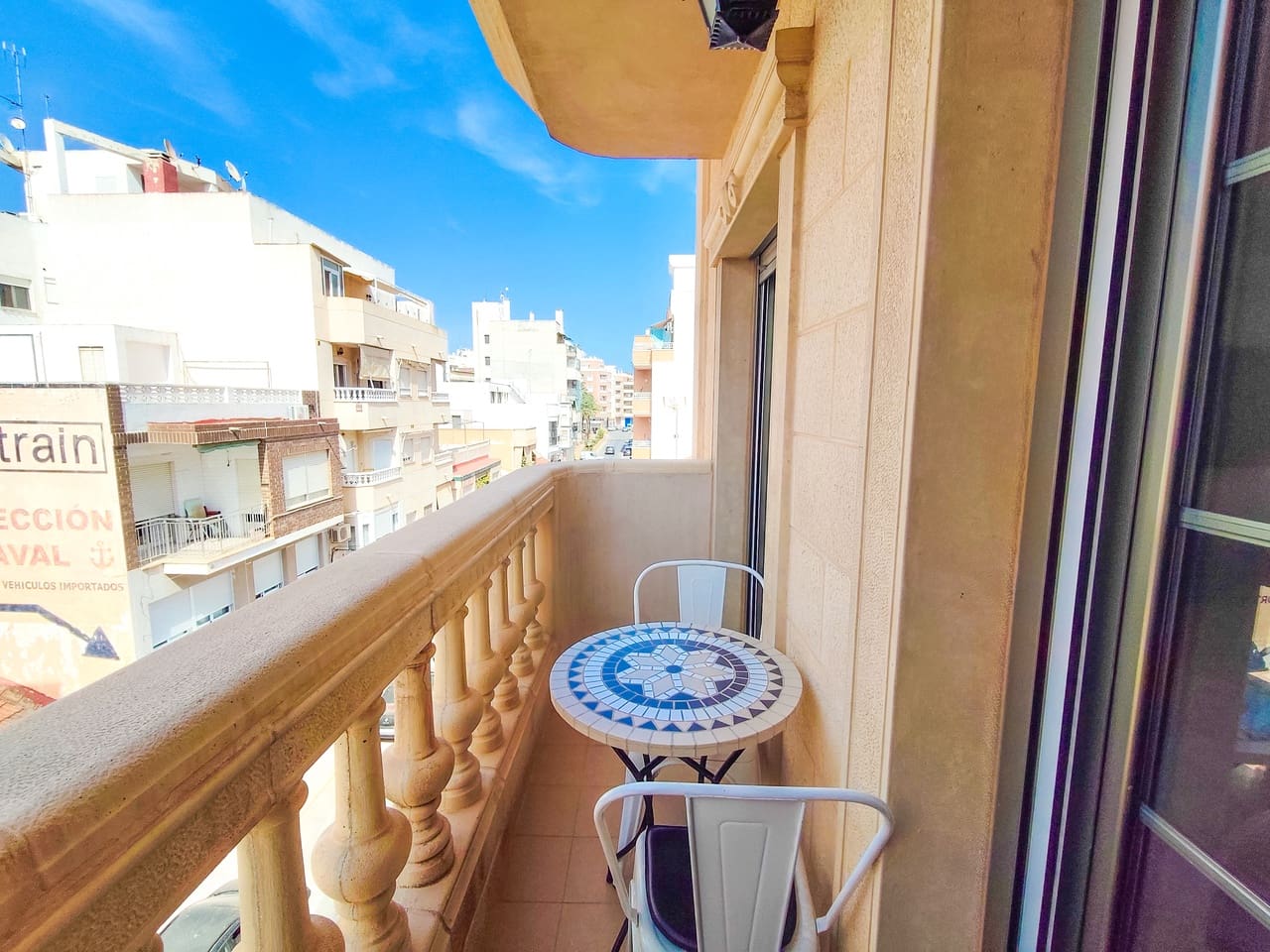 3 makuuhuone Huoneisto myytävänä paikassa Torrevieja mukana 
autotalli - 239 900 € (Ref: 10026995)