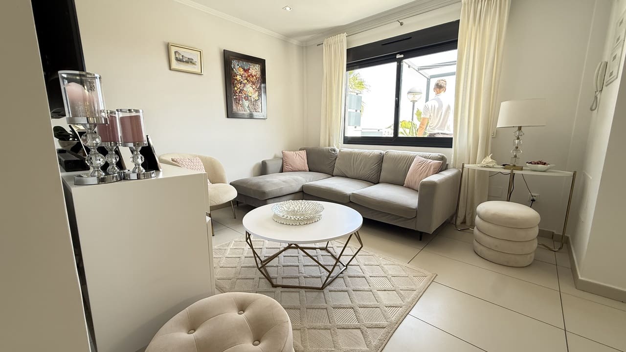 3 slaapkamer Huis te koop in Cabo Roig met garage - € 395.000 (Ref: 10026997)
