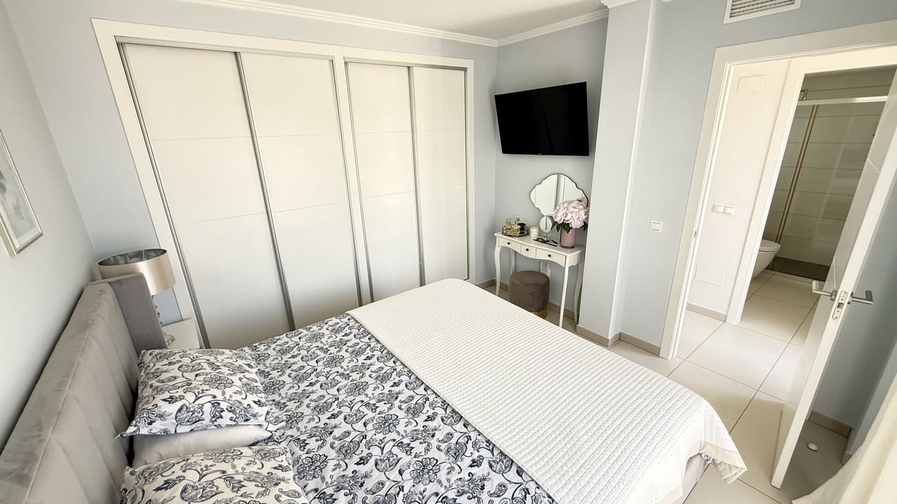 3 slaapkamer Huis te koop in Cabo Roig met garage - € 395.000 (Ref: 10026997)