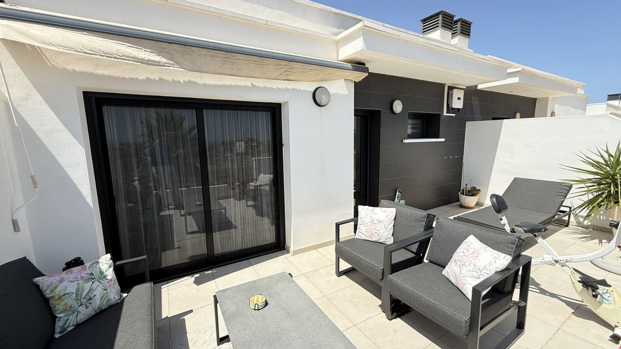 3 slaapkamer Huis te koop in Cabo Roig met garage - € 395.000 (Ref: 10026997)