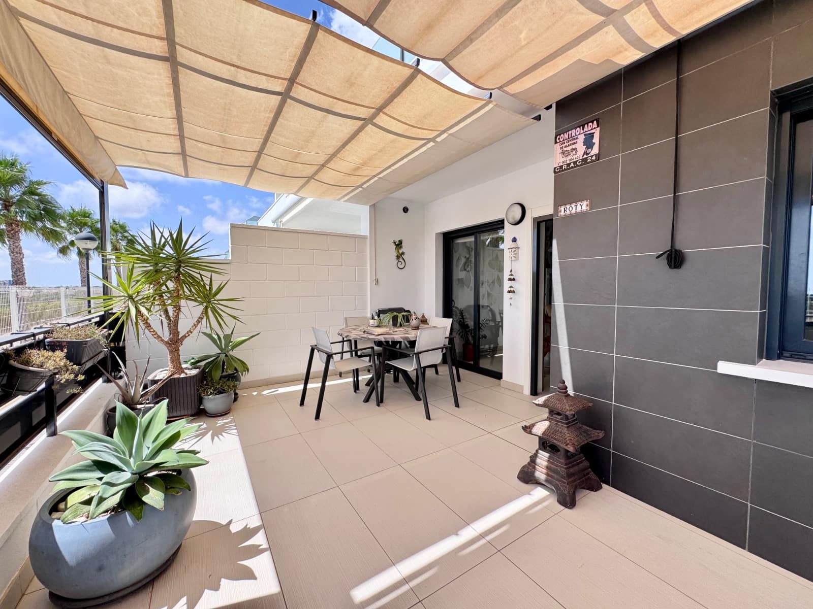 3 soveværelse Byhus til salg i Cabo Roig med garage - € 349.900 (Ref: 10026998)