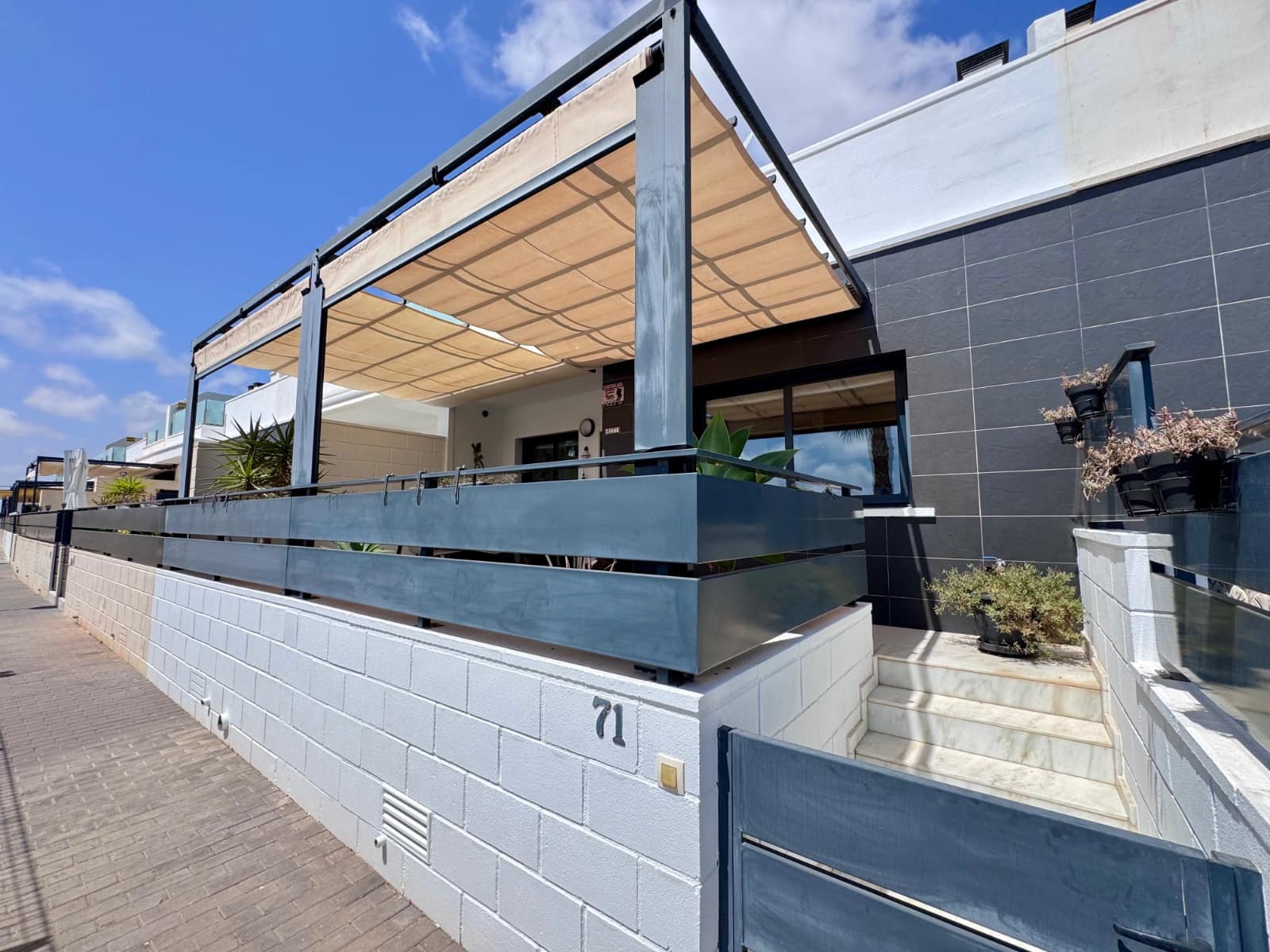 3 soveværelse Byhus til salg i Cabo Roig med garage - € 349.900 (Ref: 10026998)