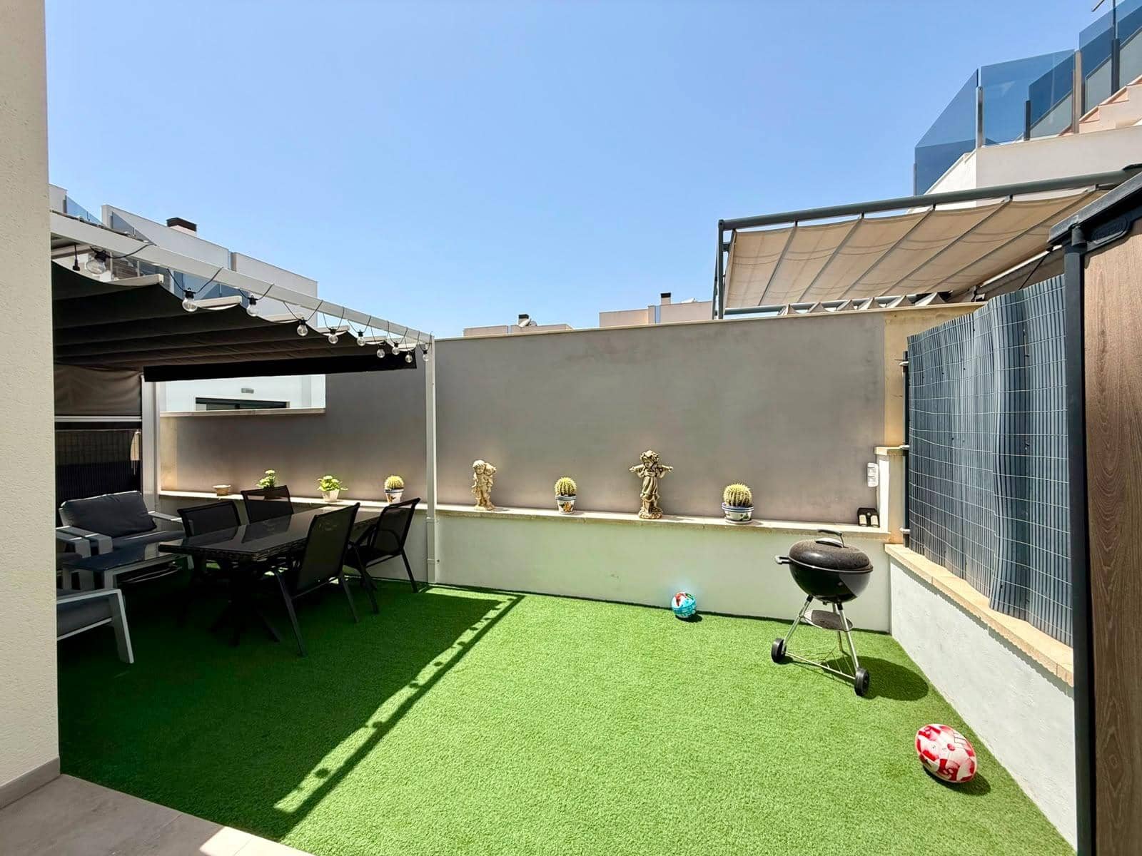 2 soverom Leilighet til salgs i Torrevieja med svømmebasseng - € 249 000 (Ref: 10027867)