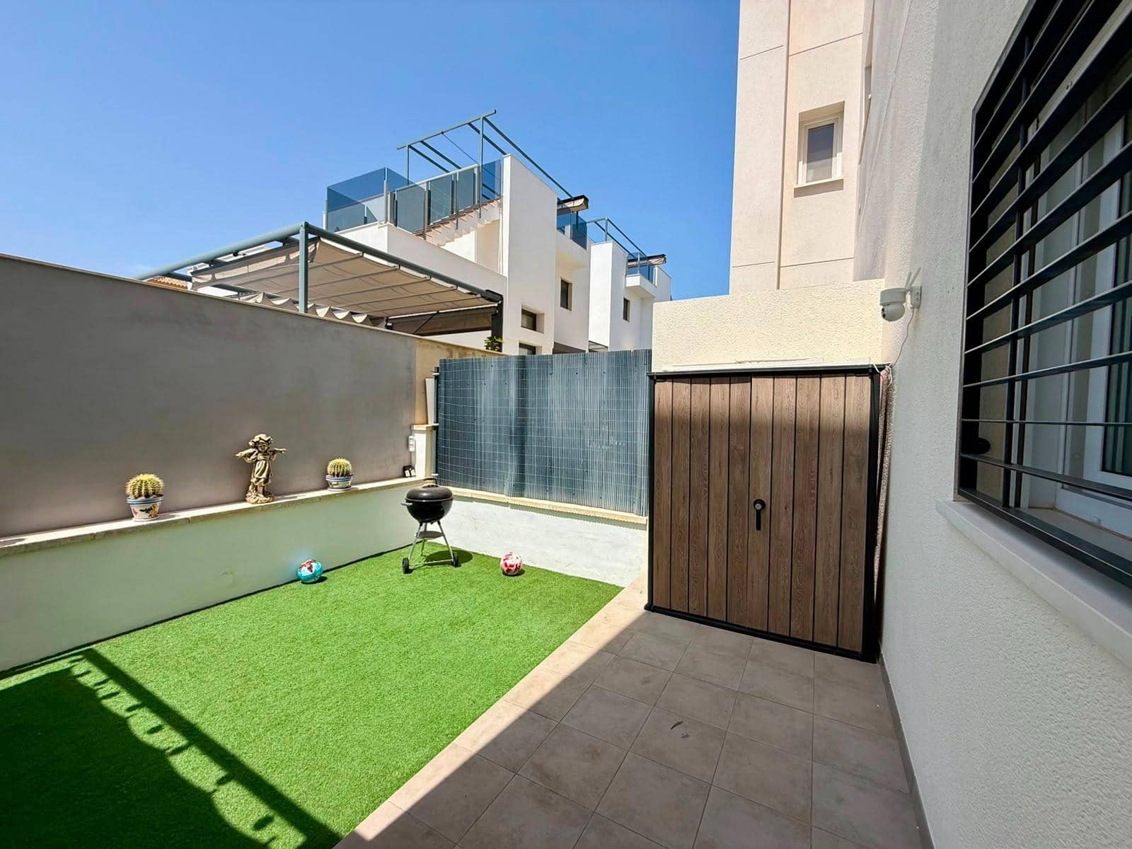 2 soverom Leilighet til salgs i Torrevieja med svømmebasseng - € 249 000 (Ref: 10027867)
