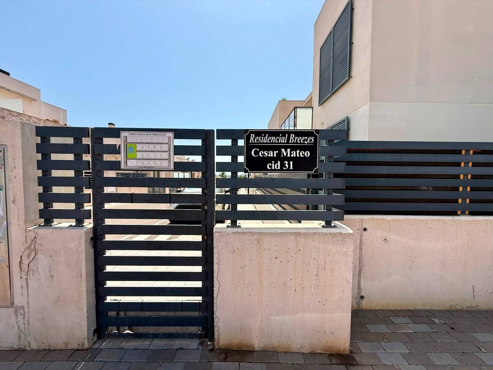 2 soverom Leilighet til salgs i Torrevieja med svømmebasseng - € 249 000 (Ref: 10027867)