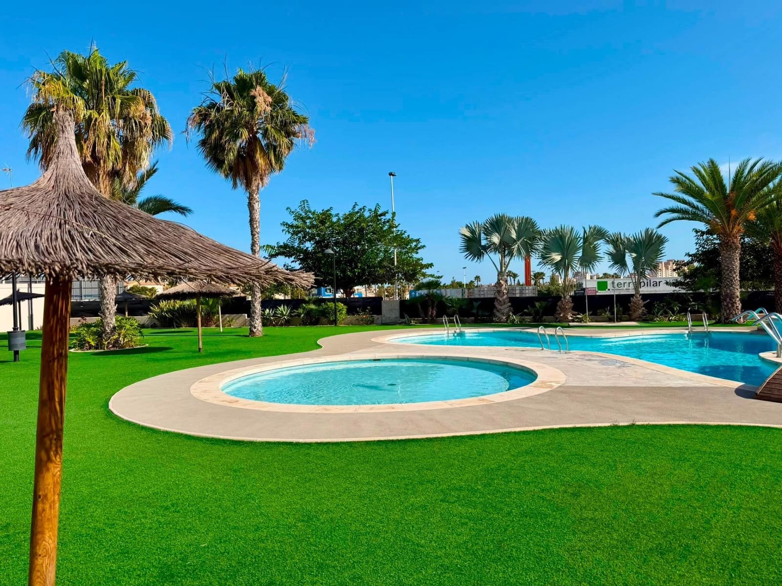 2 soverom Leilighet til salgs i Torrevieja med svømmebasseng - € 249 000 (Ref: 10027867)