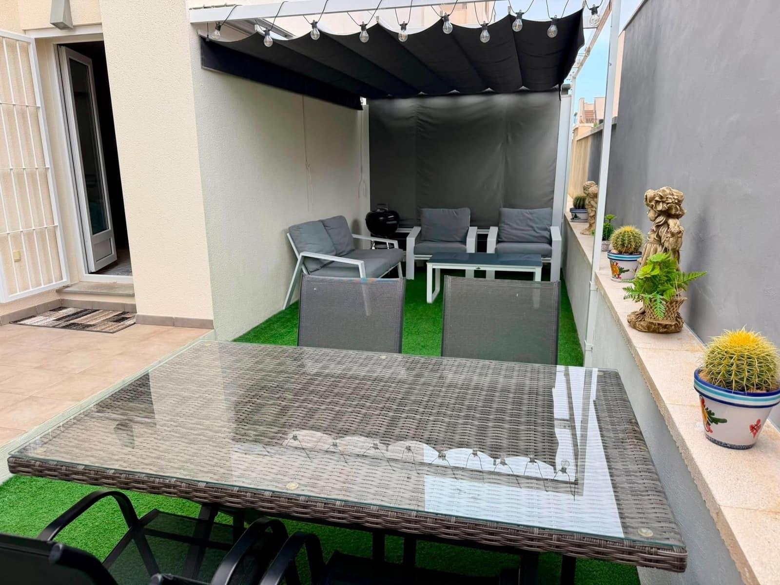 2 soverom Leilighet til salgs i Torrevieja med svømmebasseng - € 249 000 (Ref: 10027867)