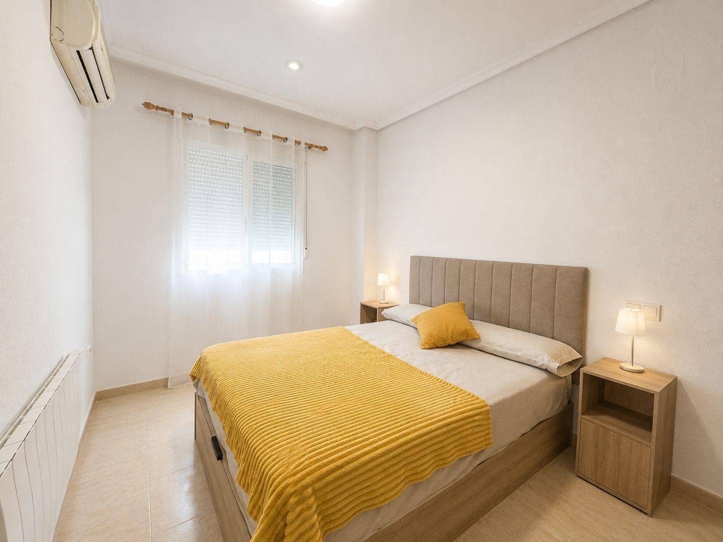 2 quarto Apartamento para venda em Torrevieja com piscina - 165 000 € (Ref: 10027870)