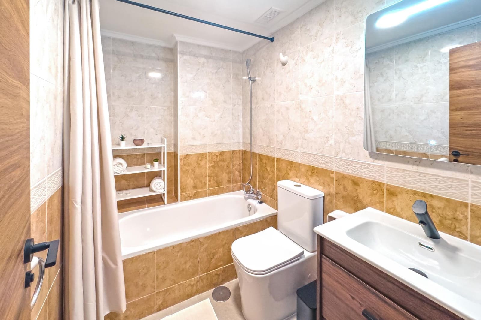 Apartamento de 3 habitaciones en Torrevieja en venta - 194.990 € (Ref: 10027872)
