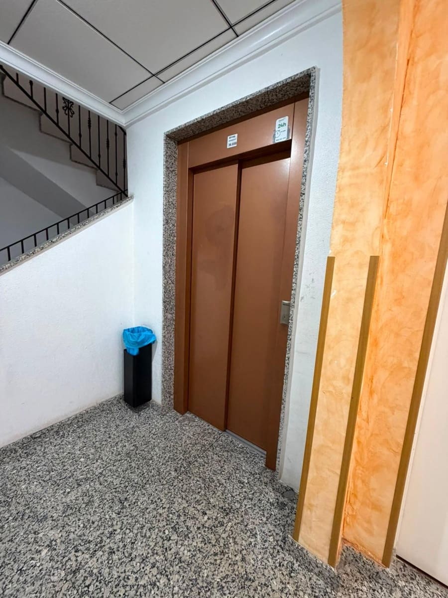 2 sovrum Lägenhet till salu i Torrevieja - 159 900 € (Ref: 10029222)