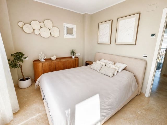 3 bedroom Townhouse for sale in La Duquesa / Puerto de la Duquesa, Manilva with pool garage - € 399,000 (Ref: 10030222)