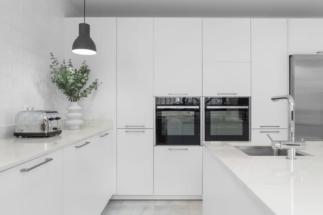6 soverom Villa til salgs i Los Naranjos, Marbella - € 1 400 000 (Ref: 10031671)