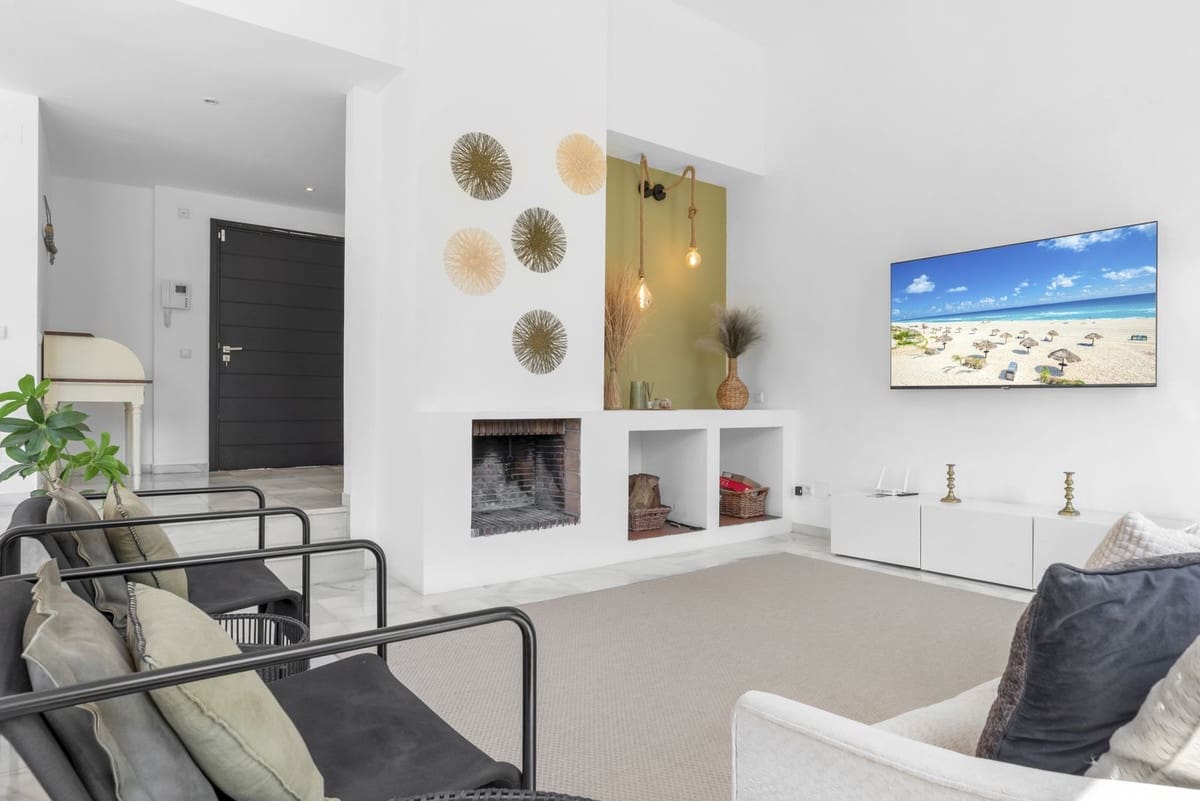 6 soverom Villa til salgs i Nueva Andalucia - € 1 400 000 (Ref: 10031671)