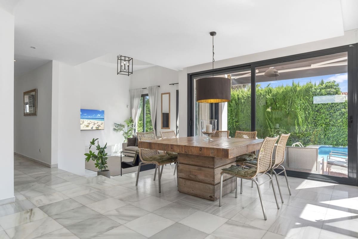 6 soverom Villa til salgs i Nueva Andalucia - € 1 400 000 (Ref: 10031671)