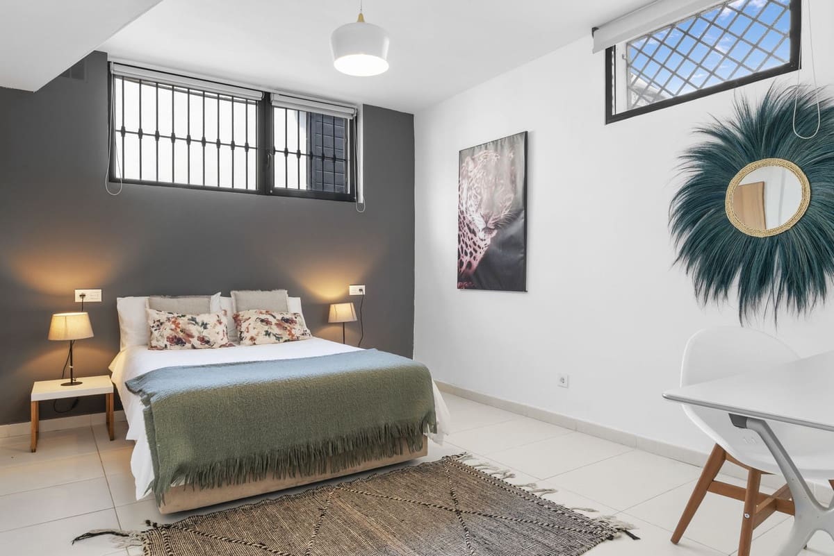 6 soverom Villa til salgs i Nueva Andalucia - € 1 400 000 (Ref: 10031671)