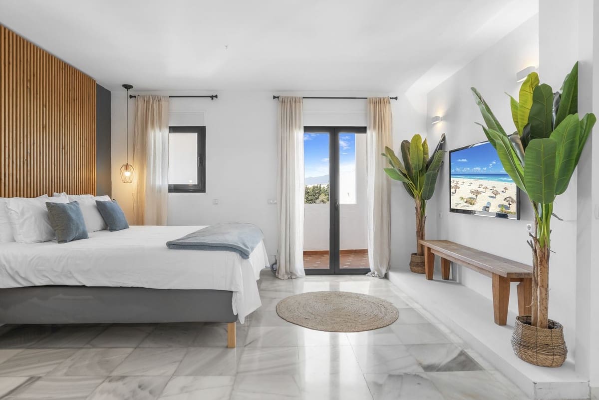 6 soverom Villa til salgs i Nueva Andalucia - € 1 400 000 (Ref: 10031671)
