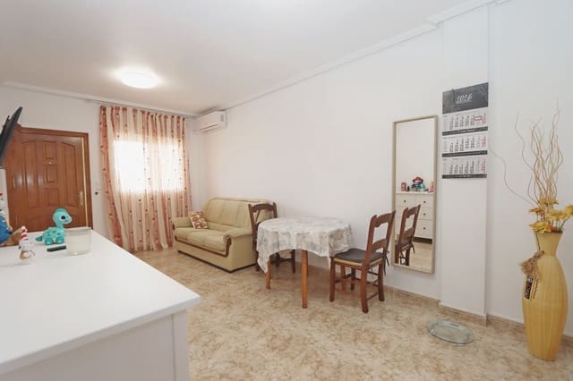 2 chambre Appartement à vendre à Punta Prima, Orihuela avec piscine garage - 153 000 € (Ref: 10031672)