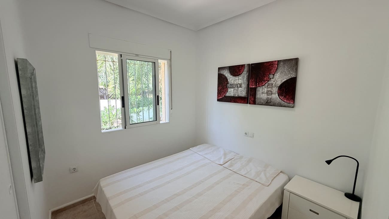 3 sypialnia Willa na sprzedaż w Orihuela Costa z basenem garażem - 425 000 € (Ref: 10031673)