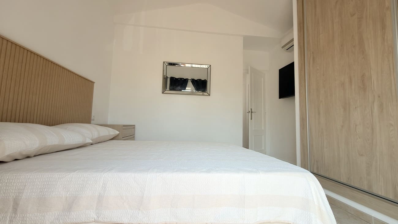 3 sypialnia Willa na sprzedaż w Orihuela Costa z basenem garażem - 425 000 € (Ref: 10031673)