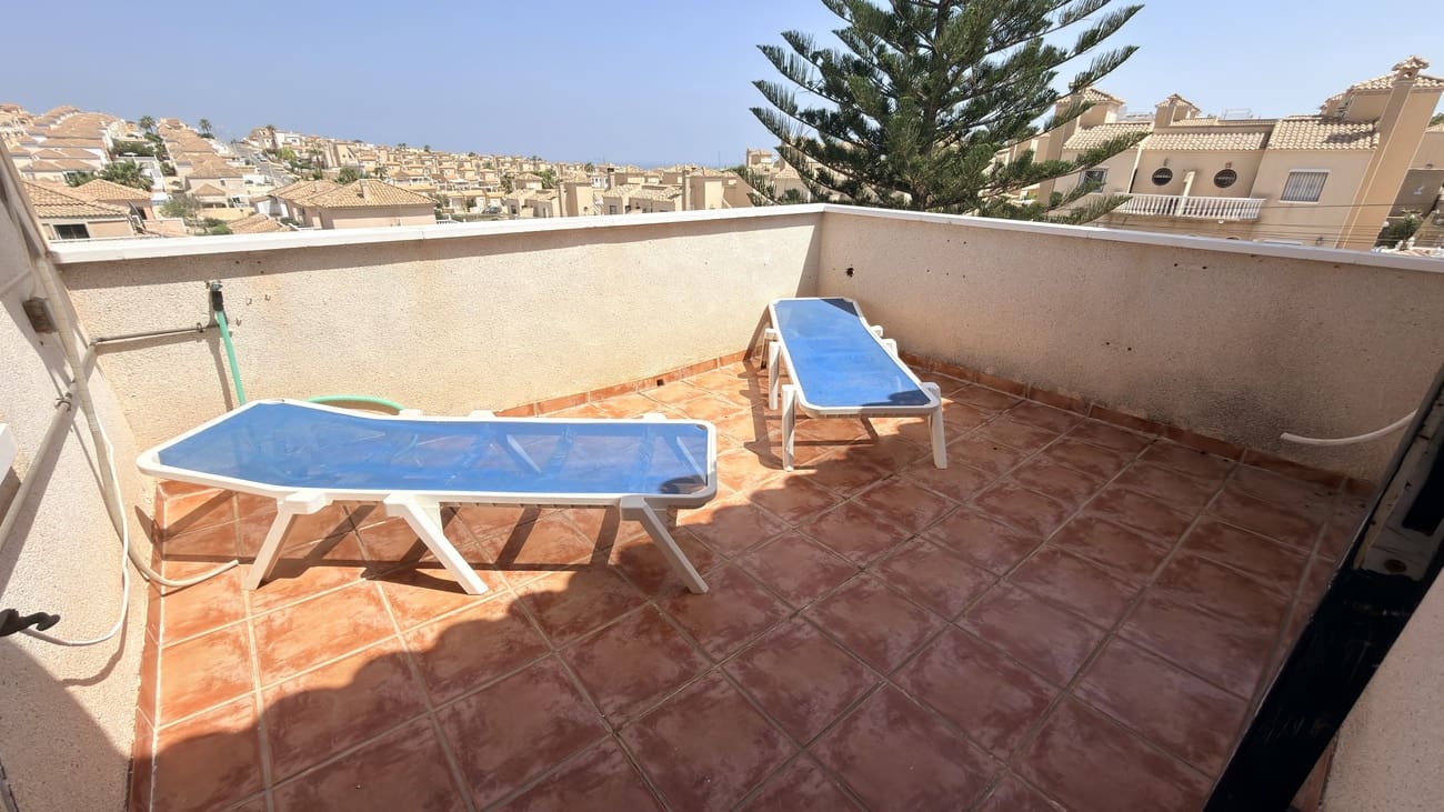 3 sypialnia Willa na sprzedaż w Orihuela Costa z basenem garażem - 425 000 € (Ref: 10031673)