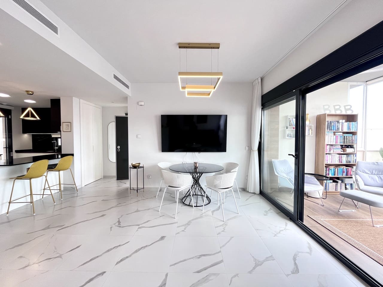 Apartamento de 2 habitaciones en San Miguel de Salinas en venta con garaje - 329.900 € (Ref: 10031674)