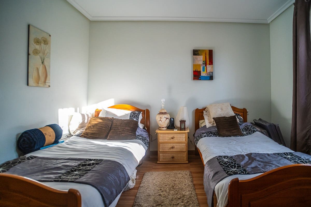 6 soveværelse Villa til salg i Torrevieja med swimmingpool garage - € 580.000 (Ref: 10031675)