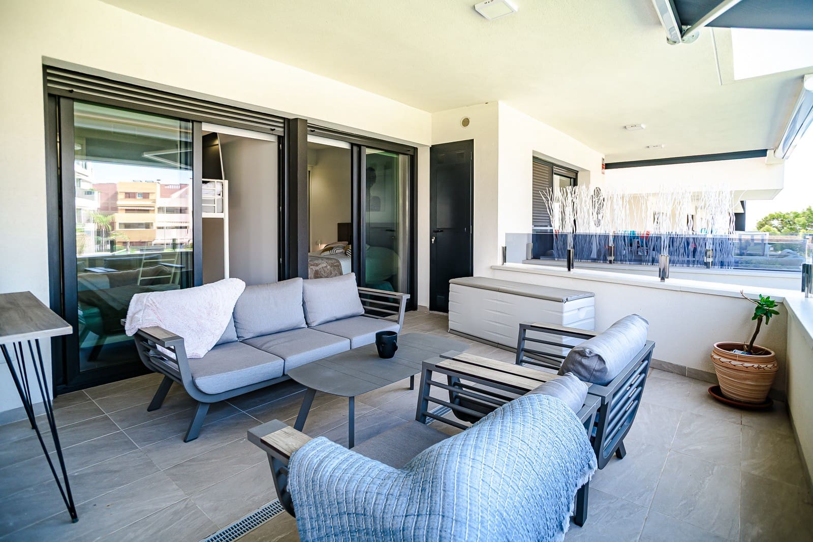 2 Zimmer Apartment zu verkaufen in Torrevieja mit Garage - 350.000 € (Ref: 10031678)