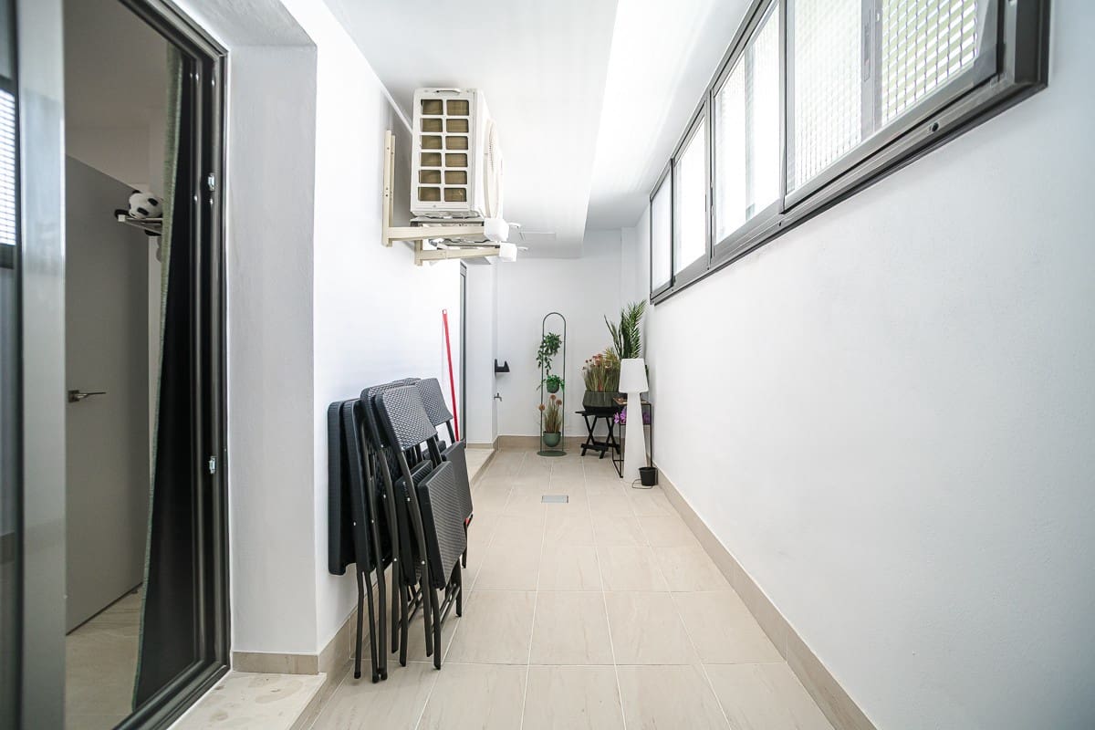 3 bedroom Apartment for sale in Torrevieja with pool garage - € 339,000 (Ref: 10031681)