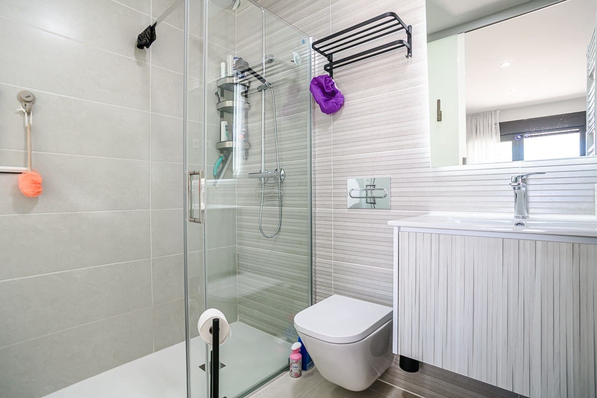 3 bedroom Apartment for sale in Torrevieja with pool garage - € 339,000 (Ref: 10031681)