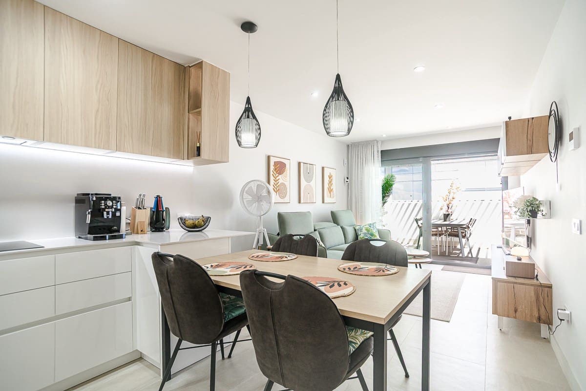 3 bedroom Apartment for sale in Torrevieja with pool garage - € 339,000 (Ref: 10031681)