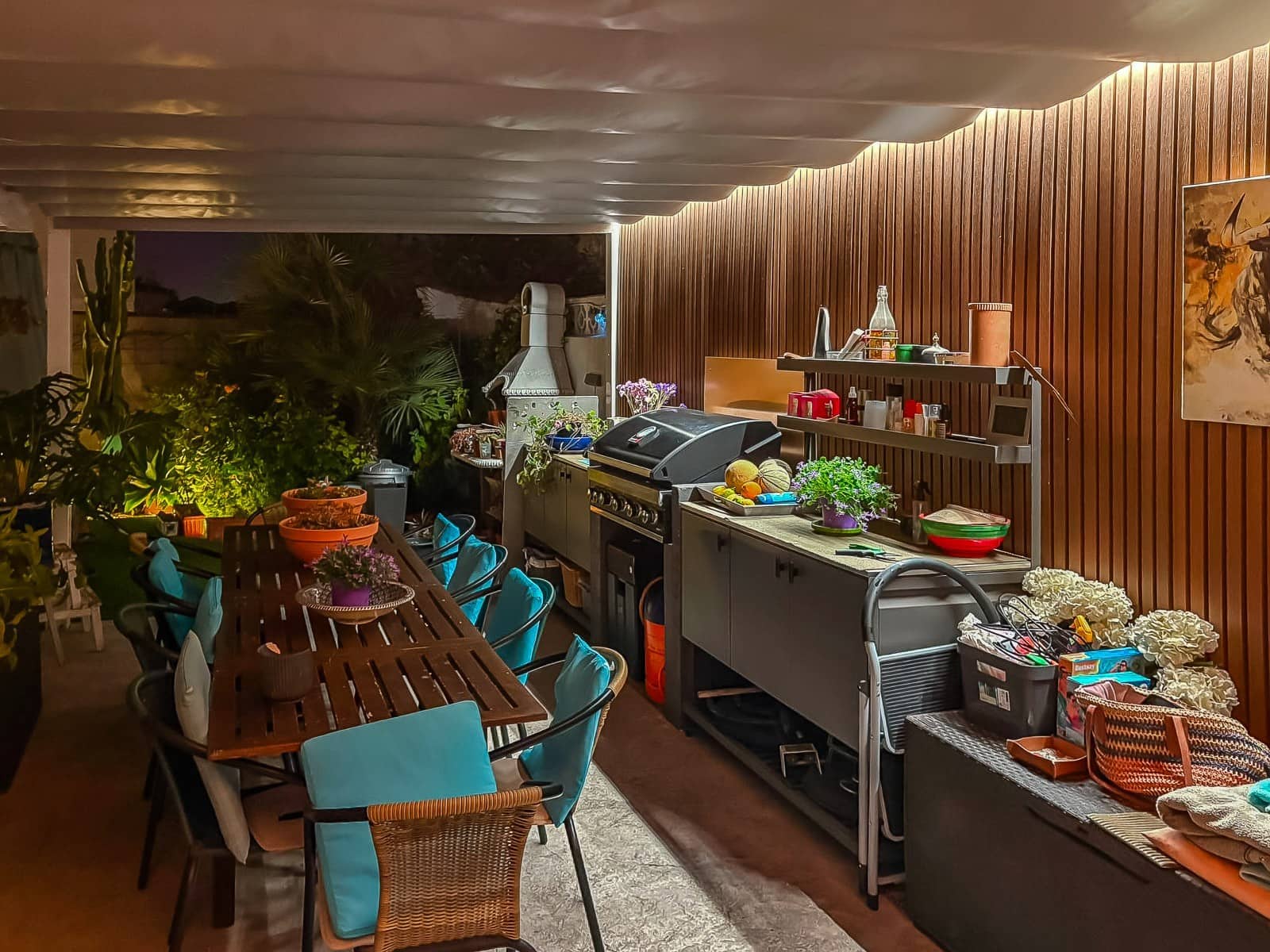 2 soveværelse Villa til salg i Torrevieja med swimmingpool - € 465.000 (Ref: 10031685)